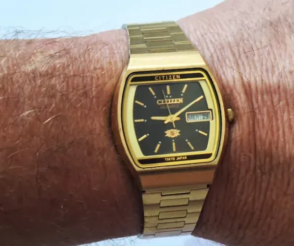 A24= COM DEFEITO ANTIGO RELOGIO CITIZEN VER DETALHES EM DESCRIÇAO