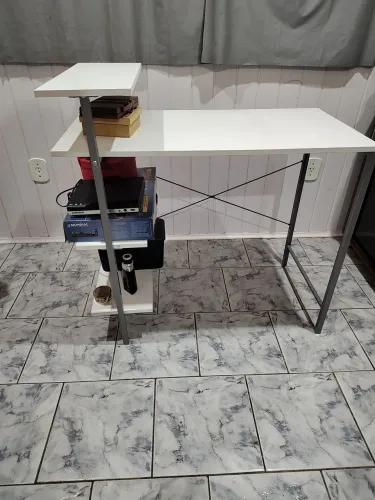 Escrivaninha ou mesa de computador