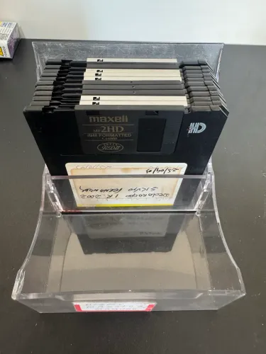 Lote com 11 disquetes de computador usados - R$ 6 cada
