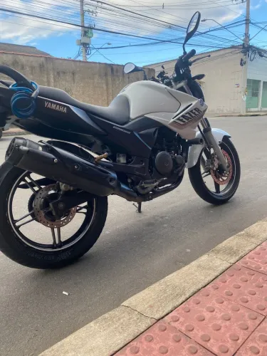 Vendo moto FAZER 250 14/15