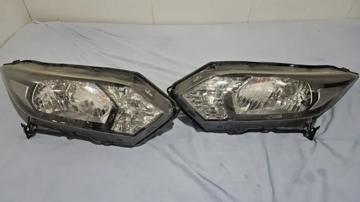 Par de faroes HR-V originais