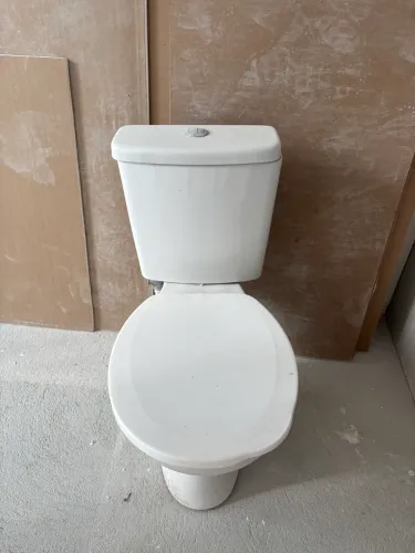 Vaso sanitário com caixa acoplada