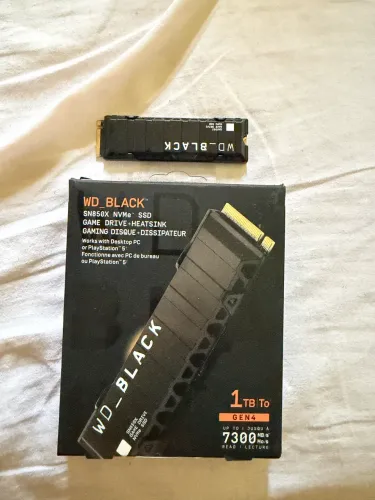 Ssd M.2 1tb Pcie Gen4x4 Western Digital