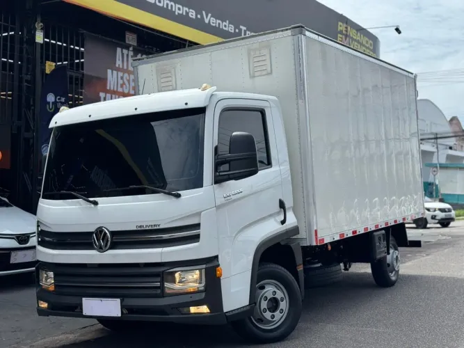 VW Delivery express 2020 apenas 51mil km bau 4metros com porta lateral