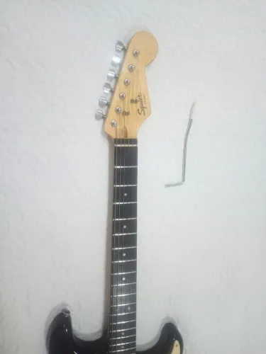 Fender Squier nova.