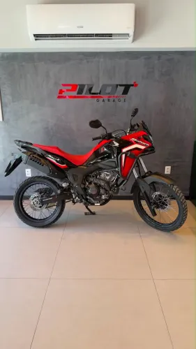 HONDA SAHARA 300 RALLY 2024