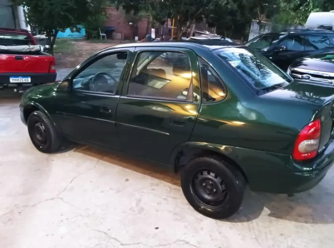 Chevrolet Corsa Sedan Super Milenium 1.0 MPFI 16V 2002