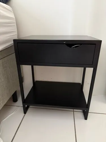 Mesa de cabeceira - MDF