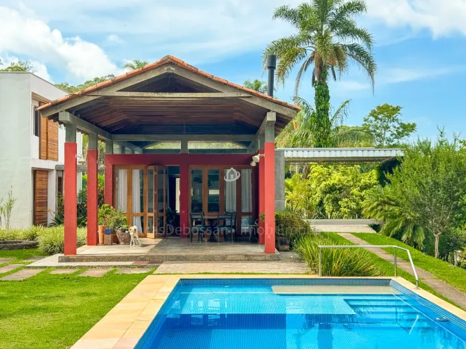 LINDA CASA PARA VENDA EM CONDOMÍNIO - EMBU DAS ARTES-SP.