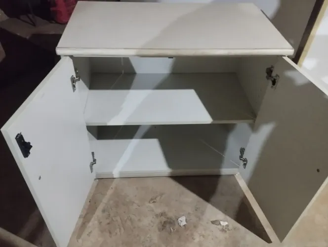 Vendo armários e mesa retirada são Sebastião 