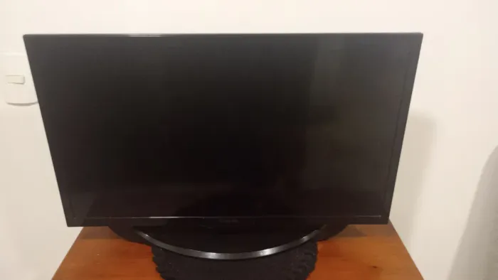 TV CCE 32 POLEGADAS ANTIGA