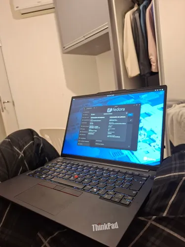 Lenovo ThinkPad E14 Gen 6 - Ryzen 7 / 32GB RAM / 1TB NVMe - Alto desempenho