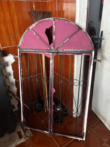 Janela de ferro 