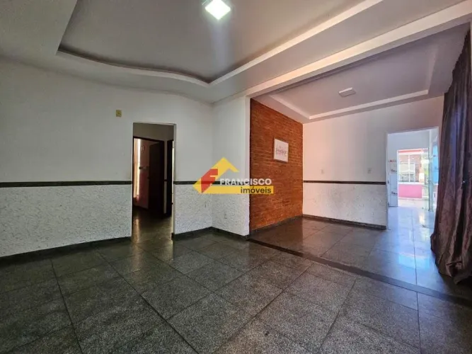 Casa para aluguel, 3 quartos, 1 suíte, Vila Espírito Santo - Divinópolis/MG