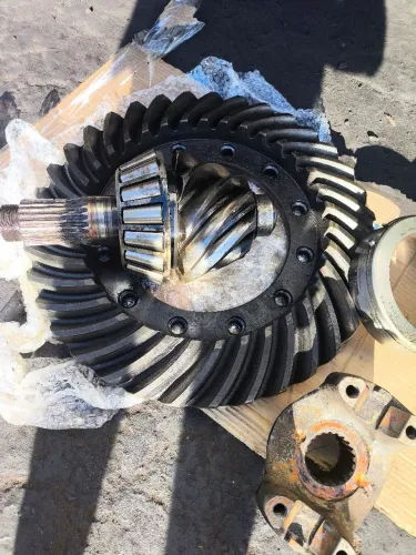 Coroa e Pião 9x35 Scania 113 112 Acompanha Meia Caixa Satélite, Rolamento e franja