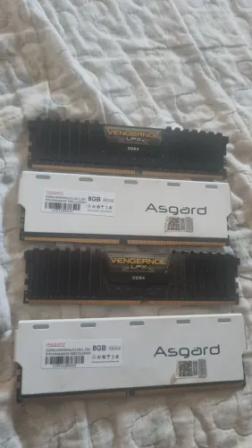 Memória ram DDR4,8G,3000MHz