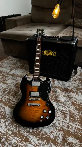 Rara Guitarra Epiphone SG  Deluxe Flamed Top 