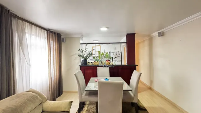 Apartamento de 2 quartos, 1 banheiro e 1 vaga de garagem,