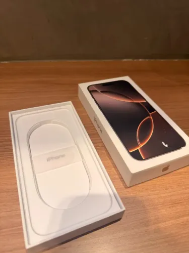 Caixa vazia iPhone 16 Pro Max ? Desert Titanium 1TB
