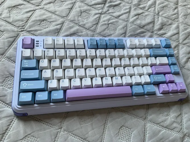 Teclado Mecânico Valkyrie VK75 RGB Sem Fio