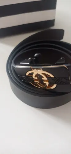 Cinto de couro preto