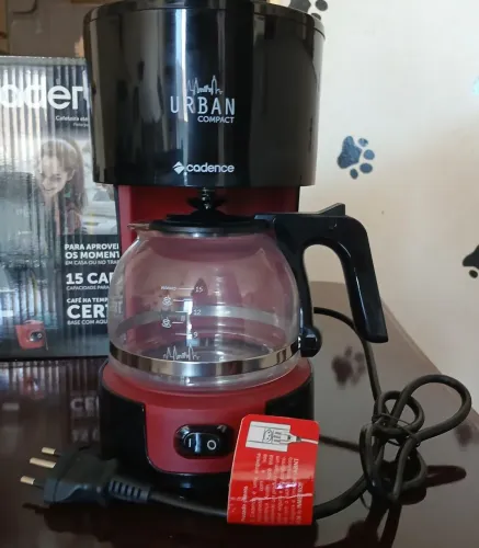 Cafeteira elétrica Cadence Urban Compact
