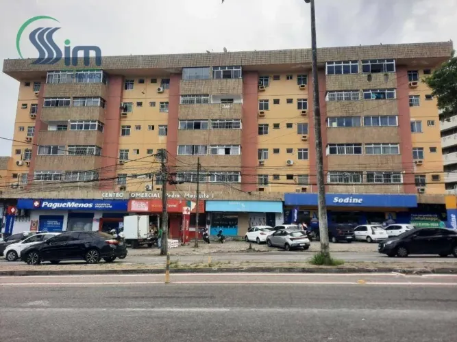 Apartamento nascente com 2 dormitórios à venda, 73 m² por R$ 290.000 - Fátima - Fortaleza/