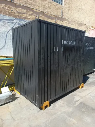 Container 