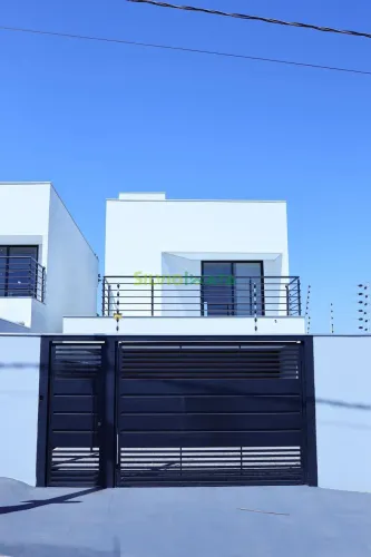 Sobrado a venda no Jd. Centro Cívico em Sarandi, localizada próximo as FA colchões.