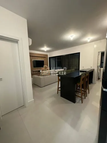 Apartamento á venda 2 quartos e suíte Praia da Enseada - Ubatuba
