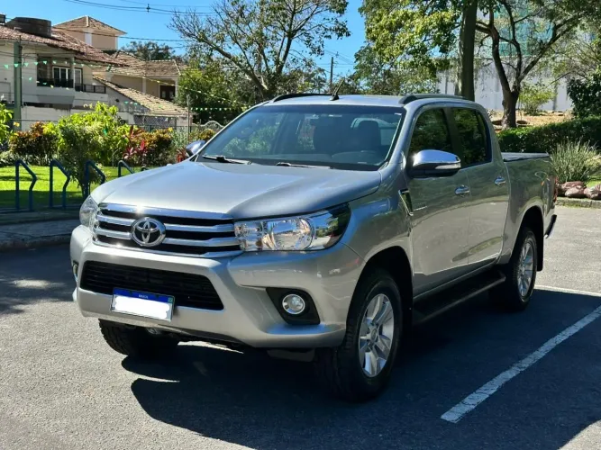 Toyota Hilux CD SRV 4X4 2.8 TDI Diesel Aut. 2016