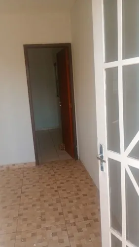 ALUGA SE APARTAMENTO 2 QUARTOS