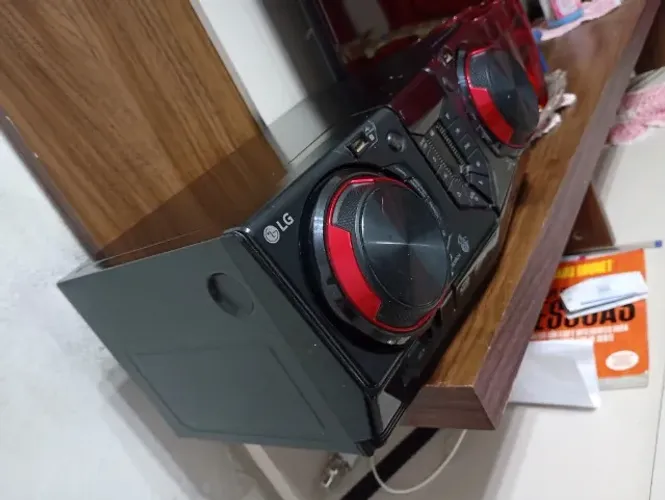 Som LG Xboom CJ65