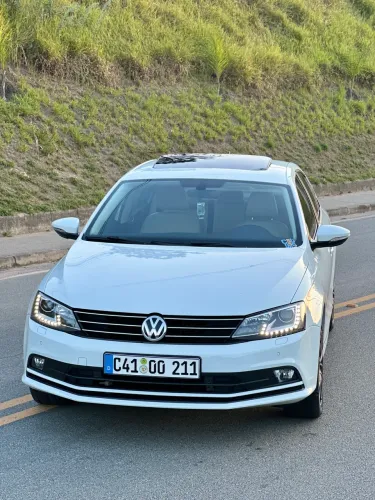 Volkswagen Jetta Highline 2.0 TSI 16V 4P Tiptronic 2017