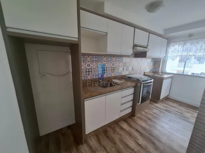 Apartamento com 02 quartos no Ressacada