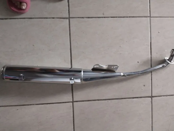 Escapamento de moto novo 200,00