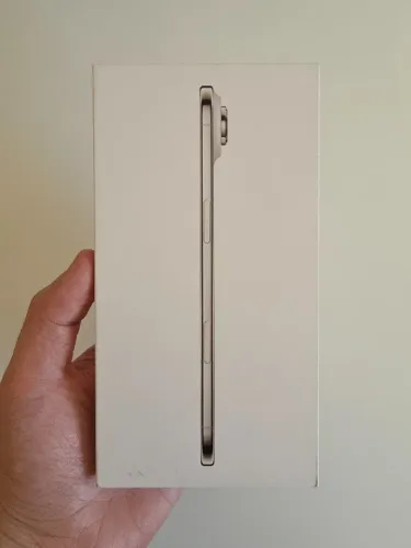Smartphone Apple iPhone Air 256GB Dourado 12GB Tela 6.5 Pol eSIM Novo 100% Apenas 8 Ciclos