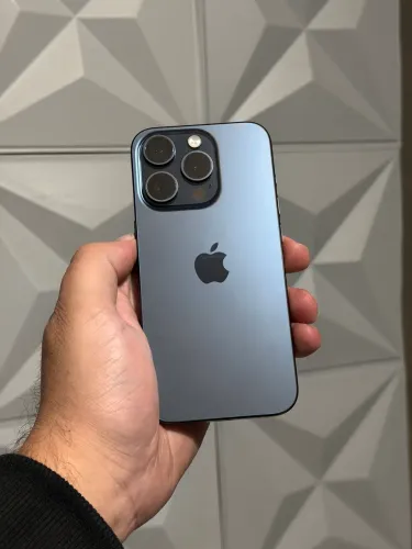 iPhone 15 pro azul 128 Gb 6 meses garantia