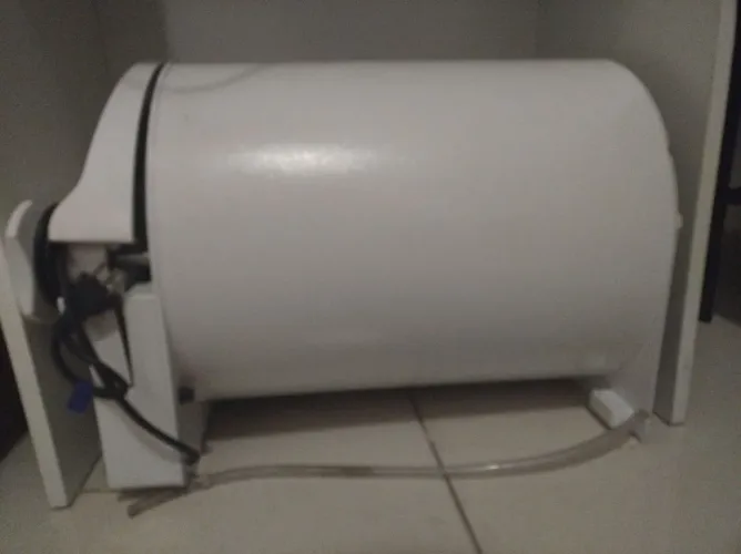 Vendo autoclave 7 litros semi novo..( motivo da venda) preciso de um autoclave menor.