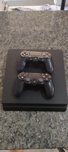 PS4 Slim