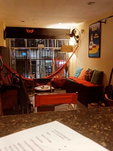 Espaço lounge para eventos, oficinas, mostras, exposições, performances, clube do livro
