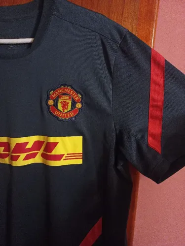 Camisa Manchester United Nike ? Treinamento DHL / GG (2011/2012), Manga Curta