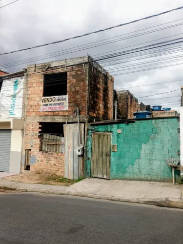Vendo um mini prédio com 4 kitnets 