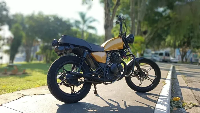 intruder 125cc 2012