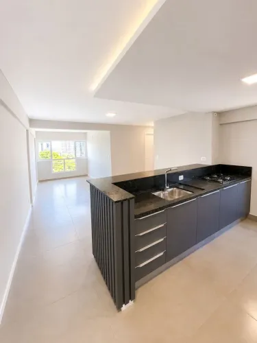 Apartamento à venda na Vila Marumby em Maringá