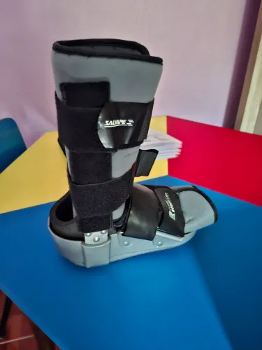 Bota imobilizadora Salvapé ótimo estado