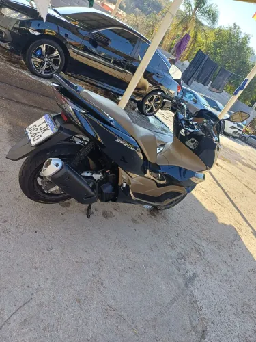Pcx 2025