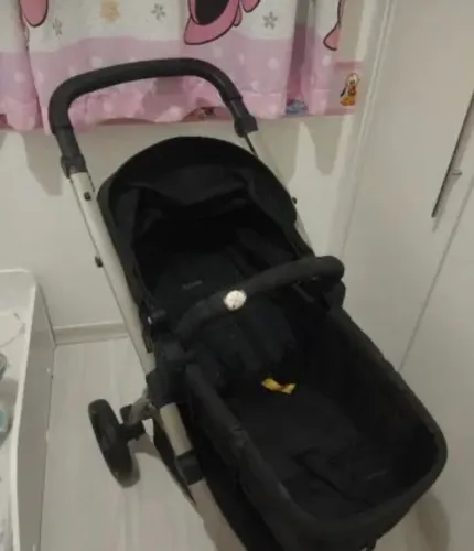 Carrinho mais bebê conforto