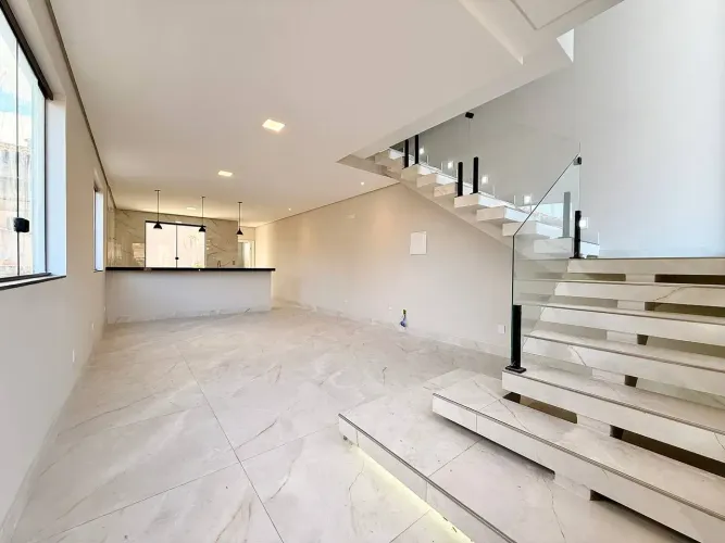 Casas para venda com Sacada e 3 quartos, 180 m² - Canaã