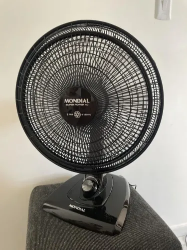 Ventilador Mondial 40cm novo lacrado na caixa imagem ilustrando ele montado